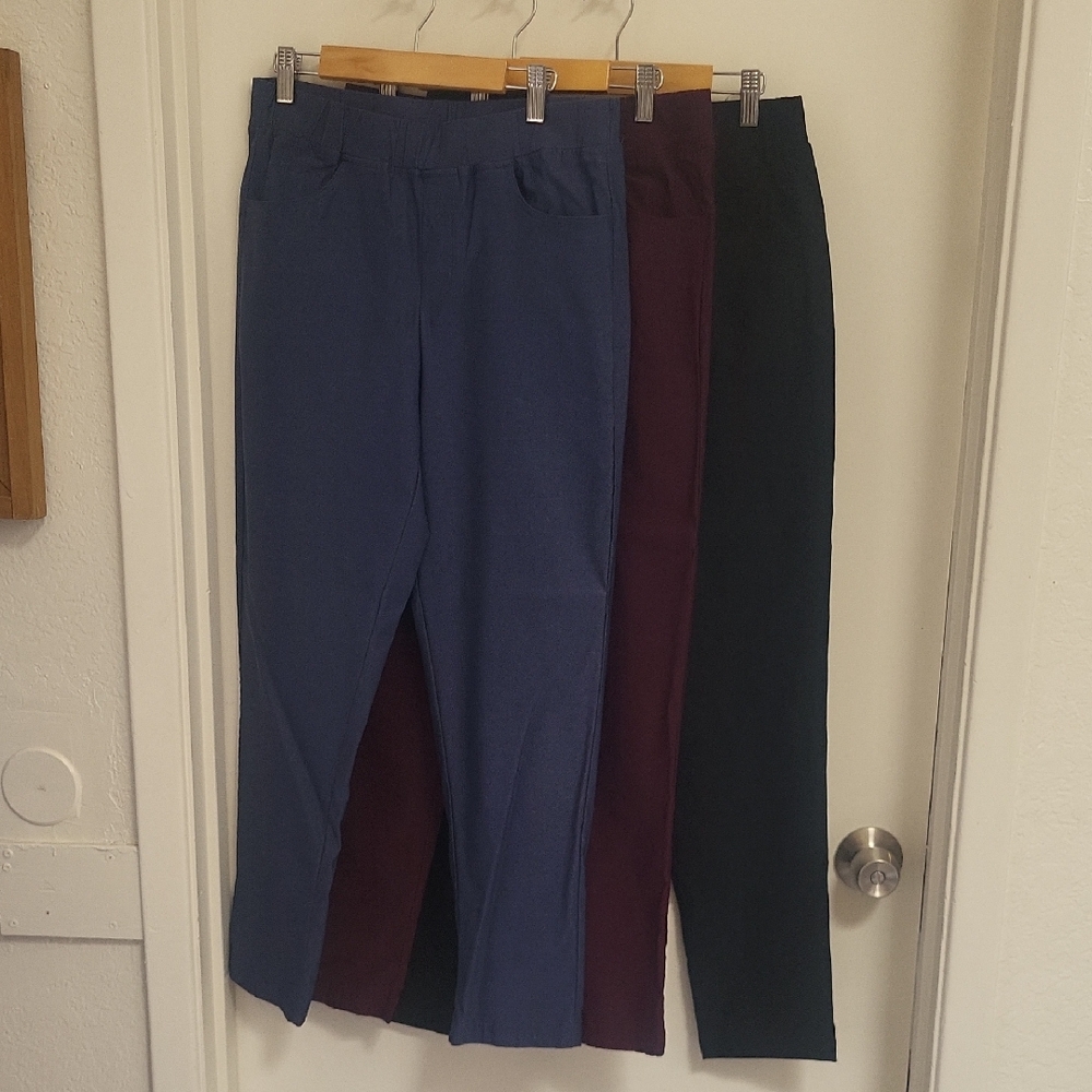 Bundle!3 Pairs Of Size Small 32 Degrees Pants in Navy, Maroon, and Black